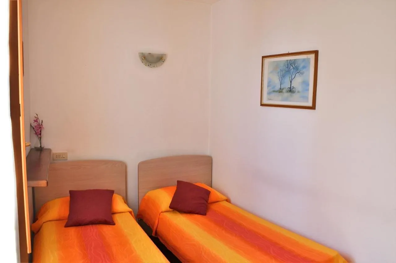 Gera Villa Apartment Argegno 0*,